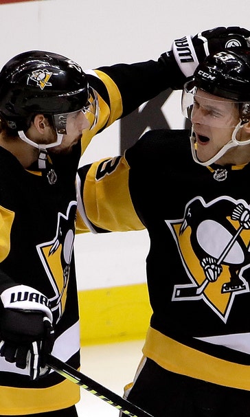 Jarry stops 28 shots, Penguins beat Blues 3-0